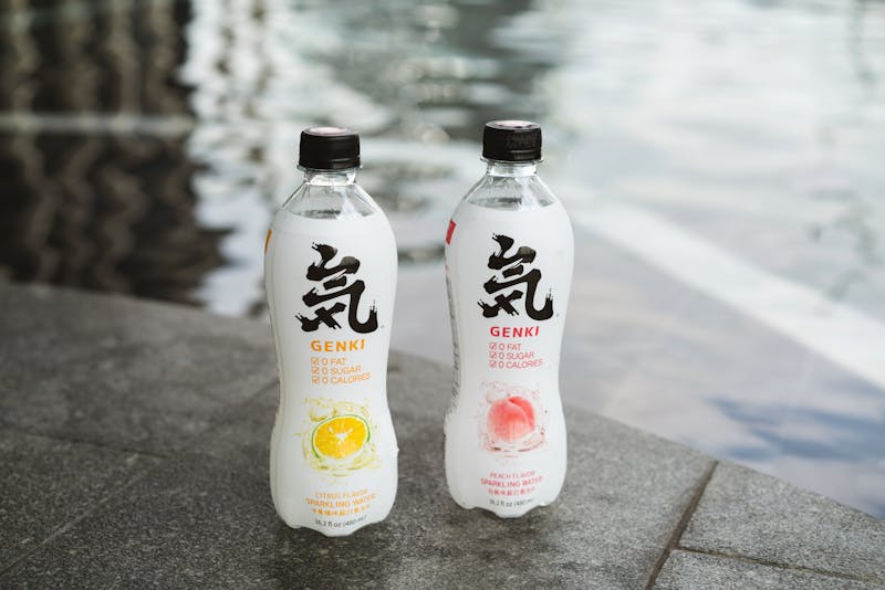 Mod Pizza team working together